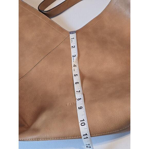 CLUCl Hobo Bag Vegan Leather V Design Designer Tote Tan Color EUC - Picture 5 of 8